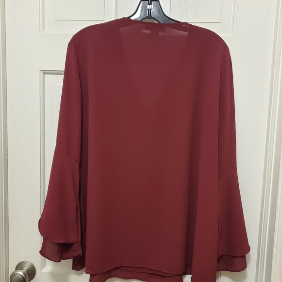 Alfani Burgundy Vneck Bell sleeve Blouse Size 16, Classic - Picture 8 of 9
